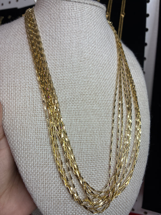 Thin arrow “18 shinny Necklace