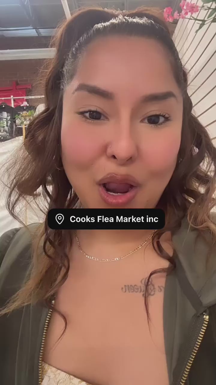 Load video: FLEA MARKET ON A SATURDAY